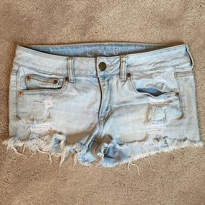Distressed Light Wash Denim Jean Shorts AE